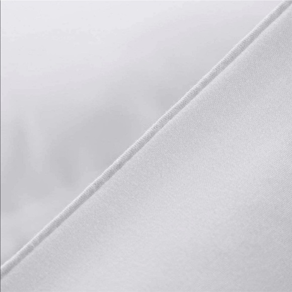 Queen or Twin White Down Alternative Comforter - Picture 5 of 5